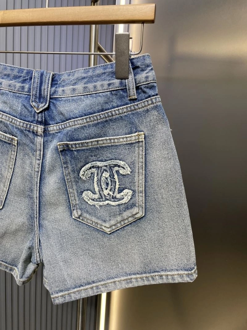 Trendsetting Chanel Short Pants 111212