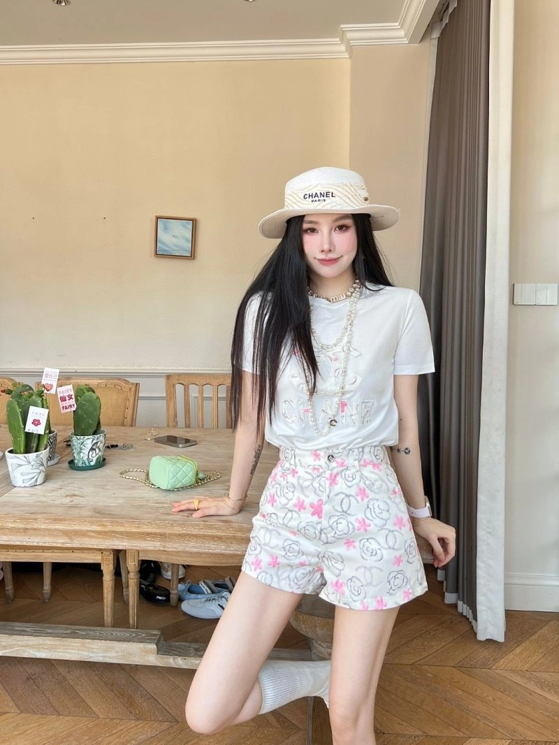 Classic Chanel Short Suits 109345