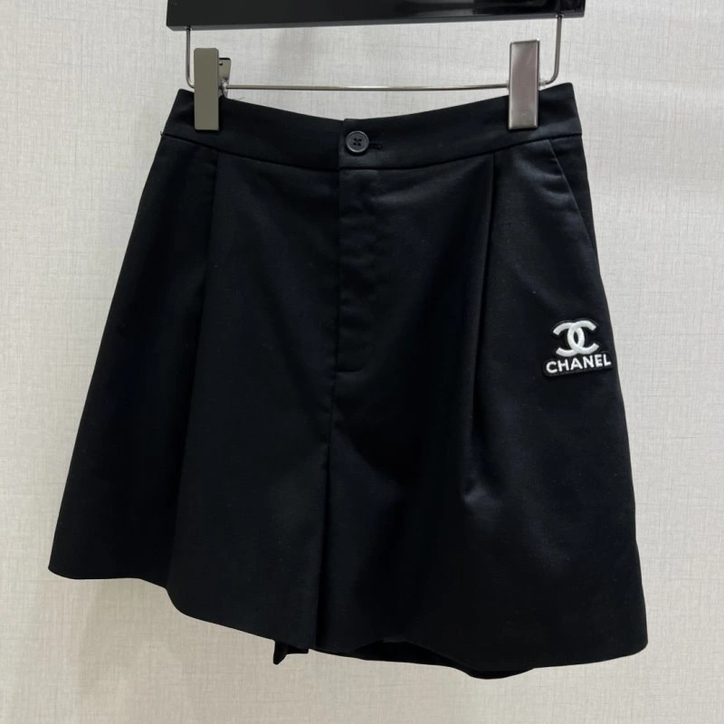 AllSeason Chanel Short Suits 109365
