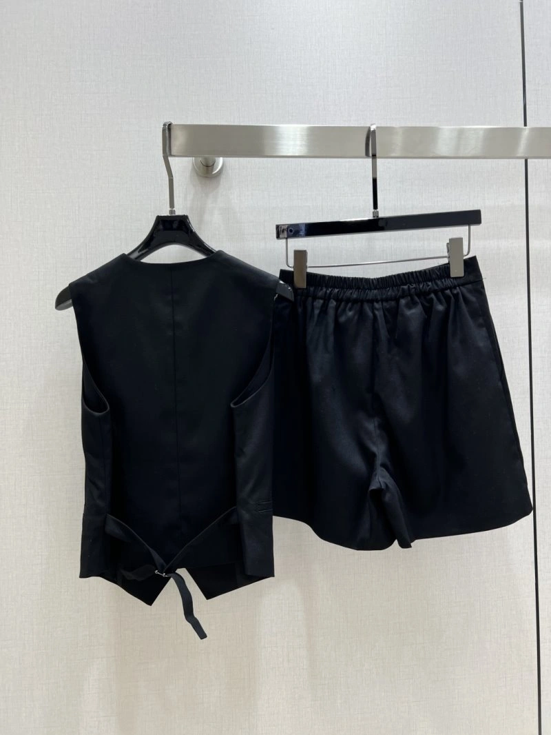 AllSeason Chanel Short Suits 109365