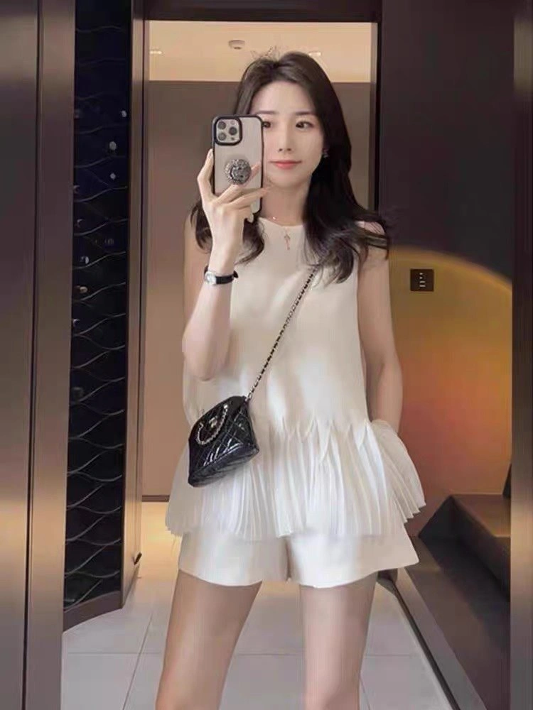 Chanel Short Suits Tailored 108765