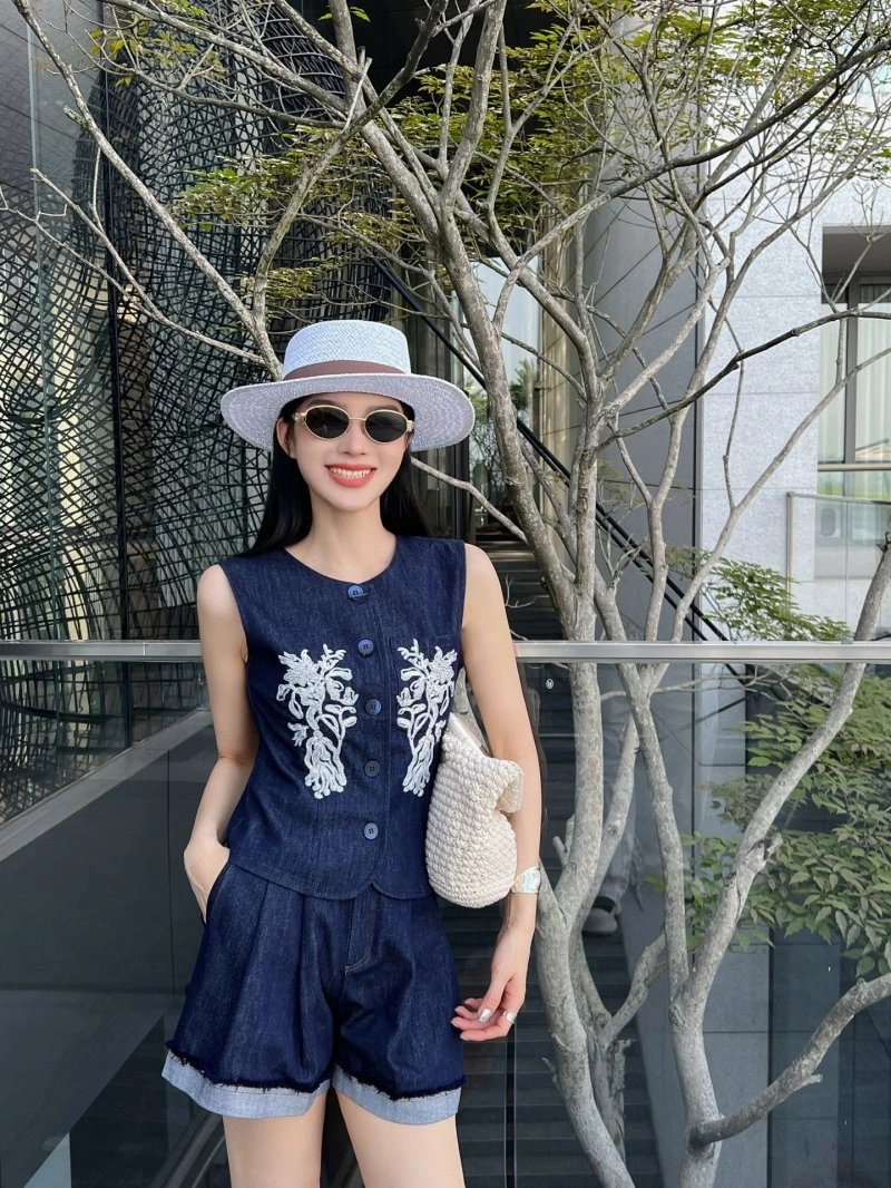 Chanel Short Suits Thermal 108754