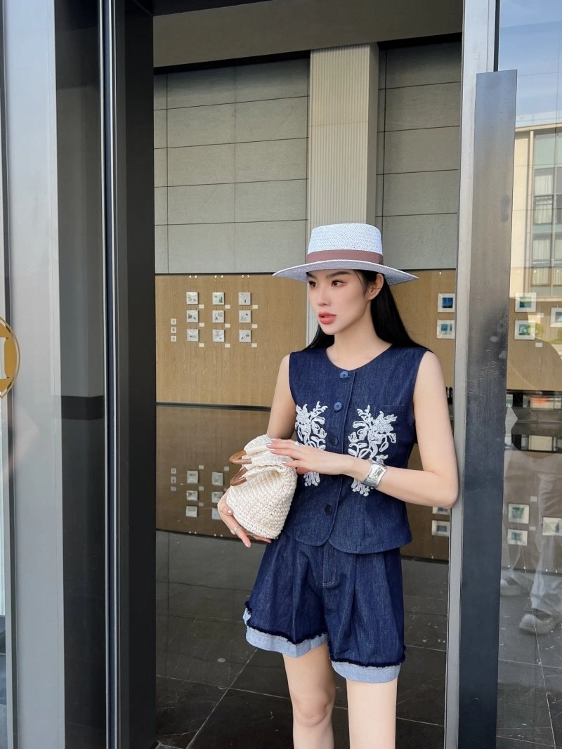 Chanel Short Suits Thermal 108754