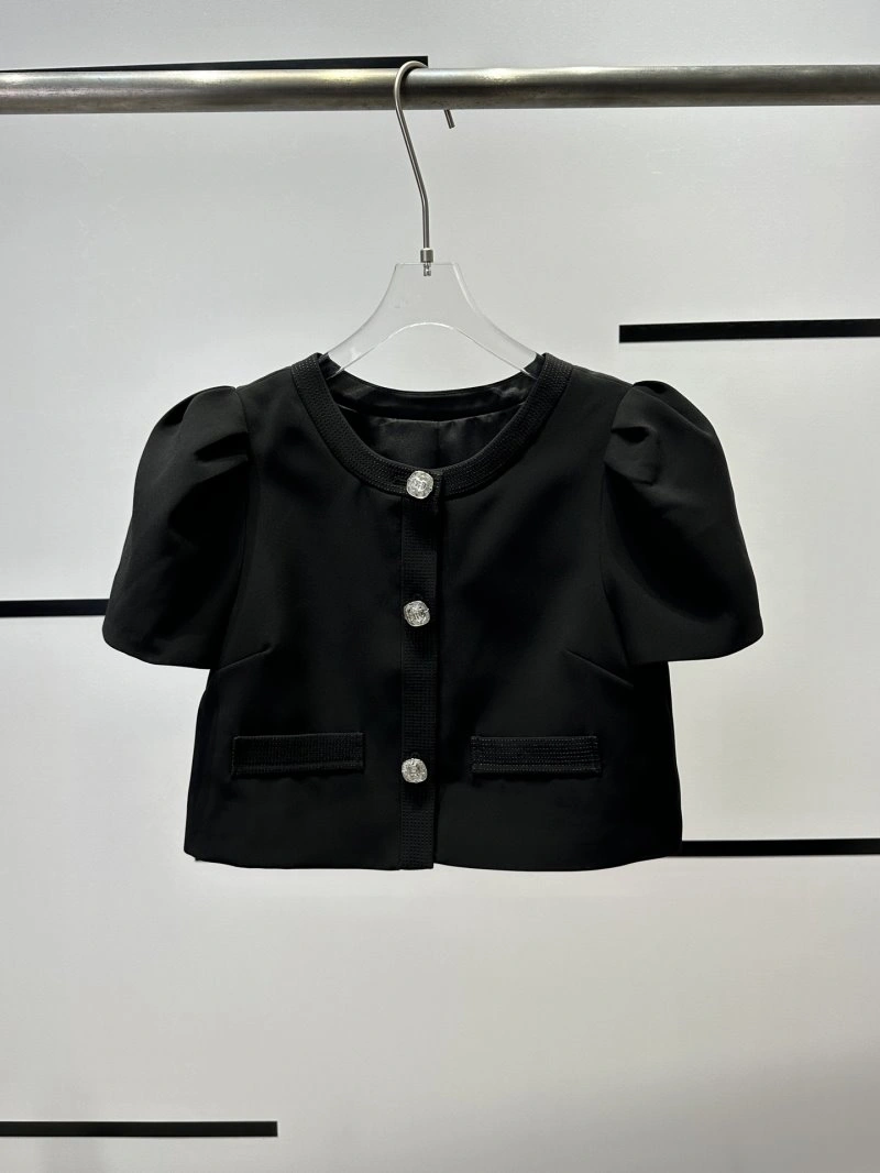 Flexible Chanel Short Suits 108760