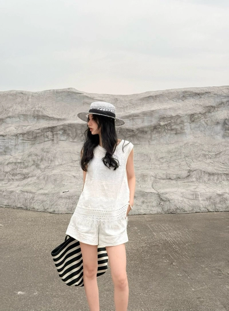Modern Chanel Short Suits 108768