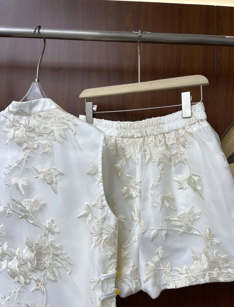 Seasonal Chanel Short Suits 110423