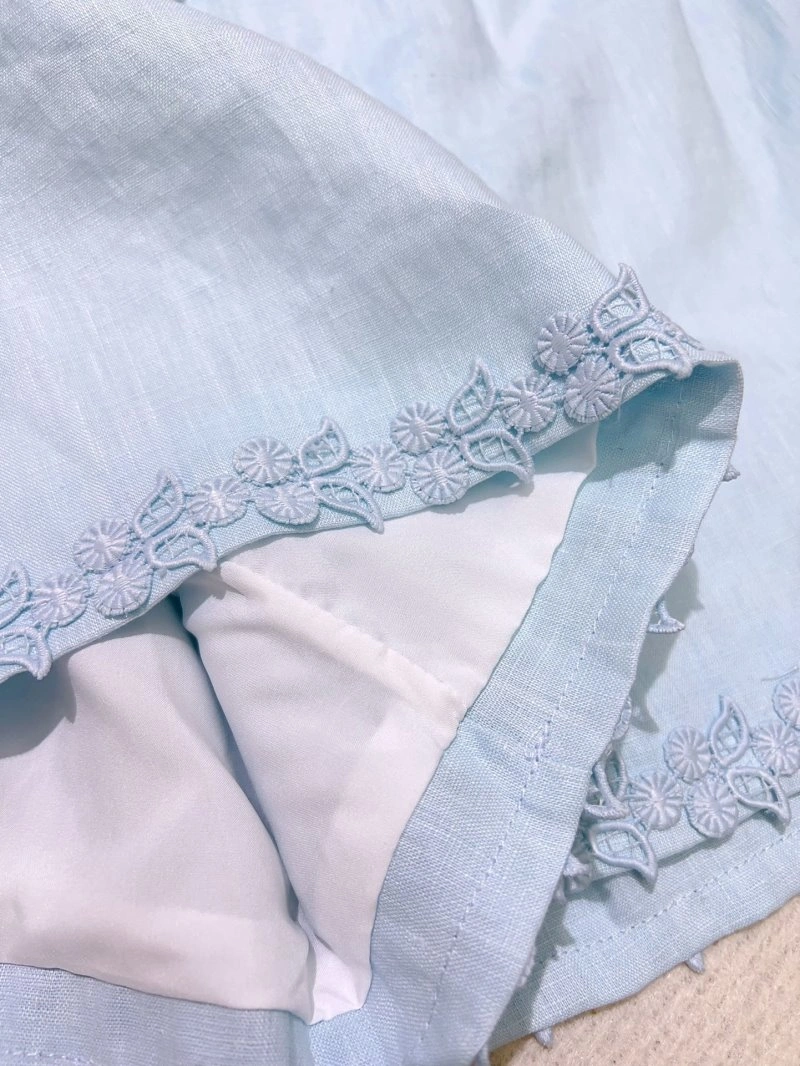 Chanel Short Suits WellDesigned 110420