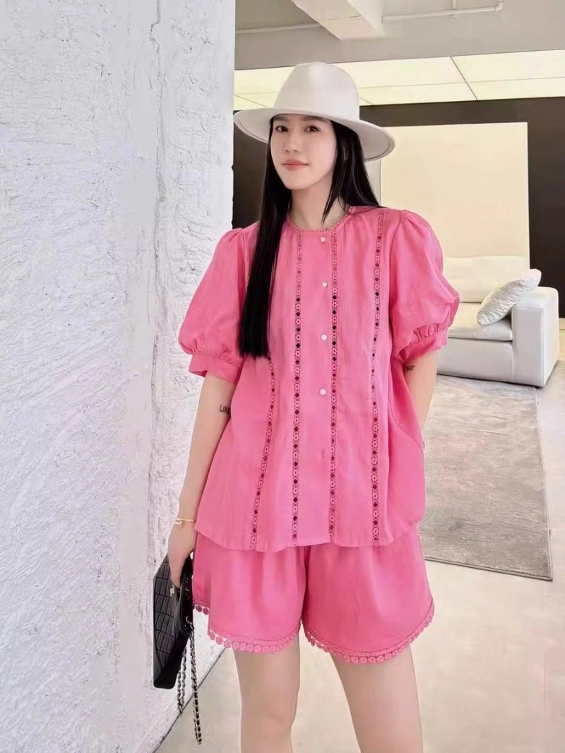 Chanel Short Suits Unisex 110432