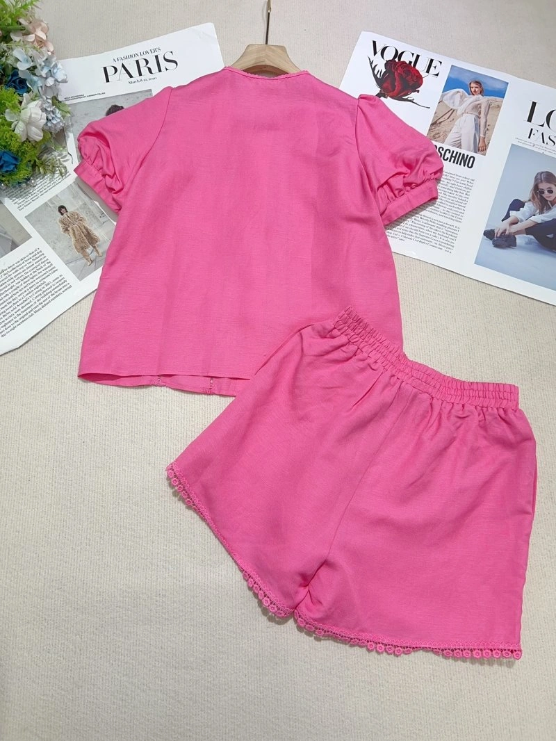 Chanel Short Suits Unisex 110432
