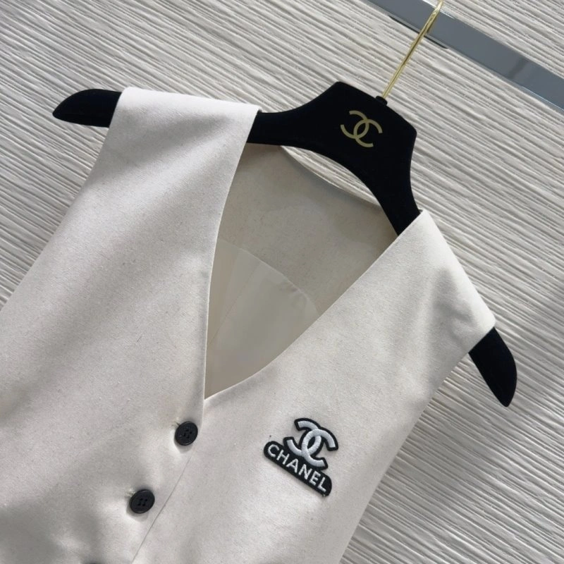 Sporty Chanel Short Suits 110429