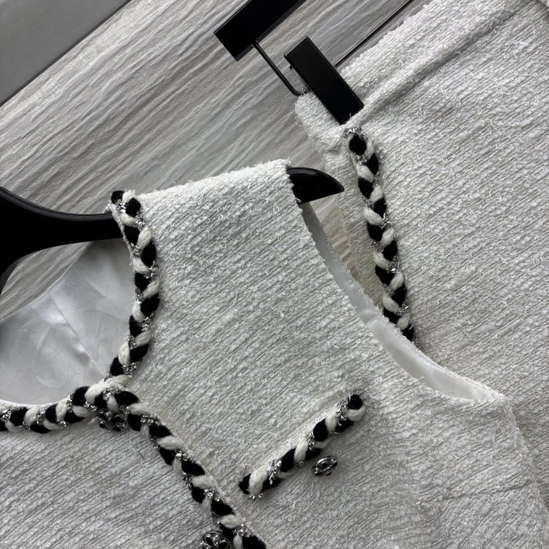 Chanel Short Suits HighPerformance 110412