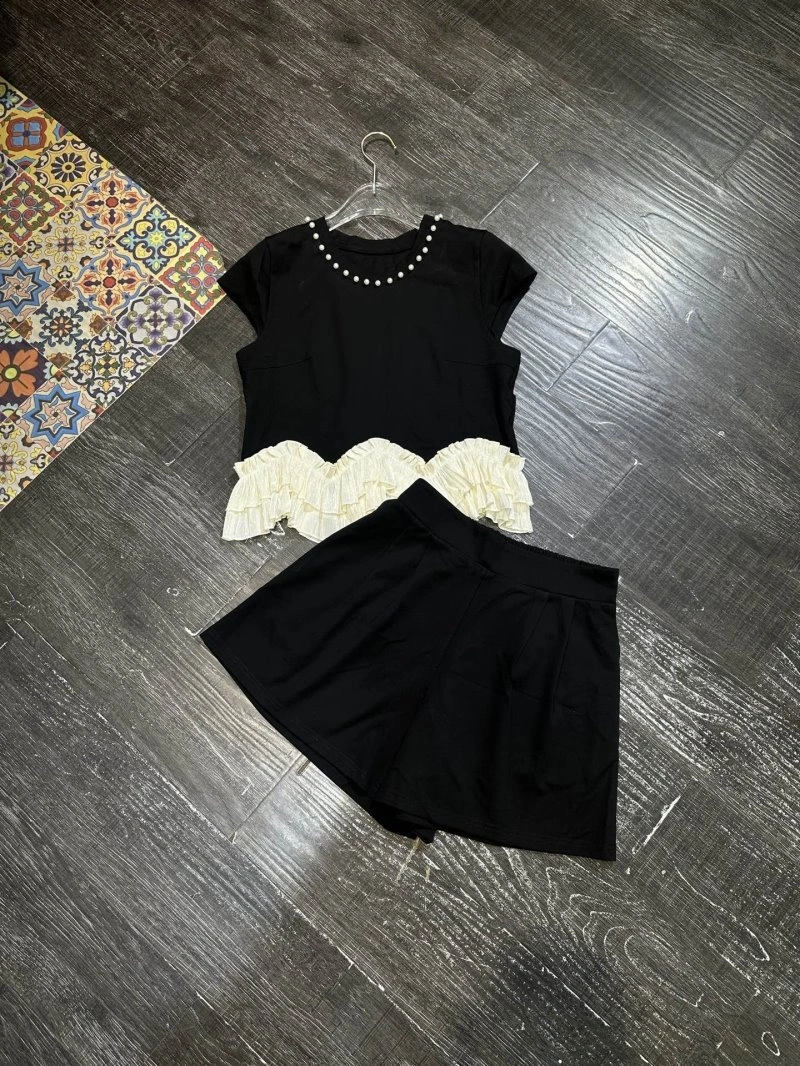 Durable Chanel Short Suits 110408