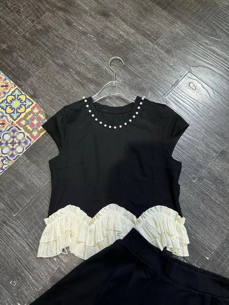 Durable Chanel Short Suits 110408