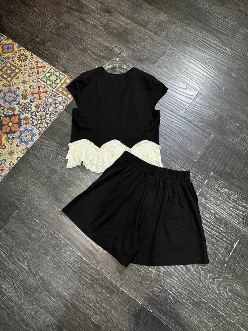 Durable Chanel Short Suits 110408