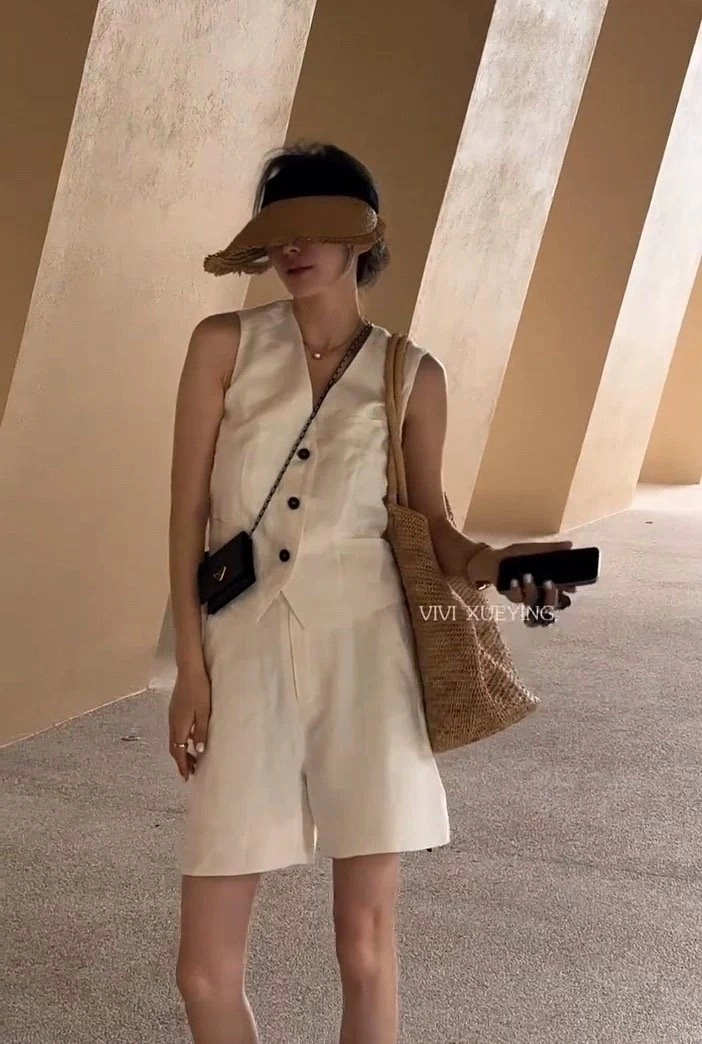 Chanel Short Suits Supportive 110405