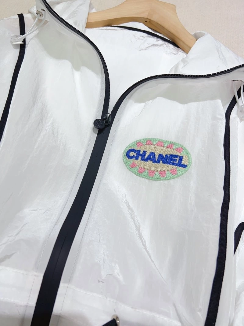 Classic Chanel Short Suits 110384
