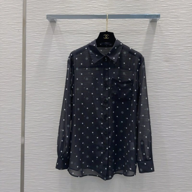 Unisex Chanel Short Suits 110400