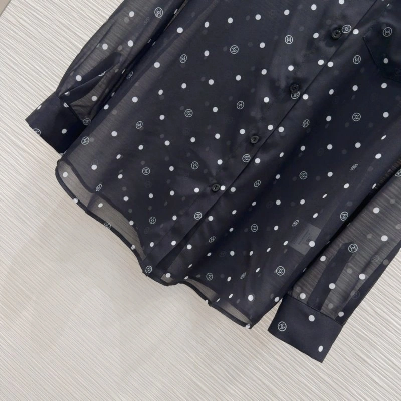 Unisex Chanel Short Suits 110400