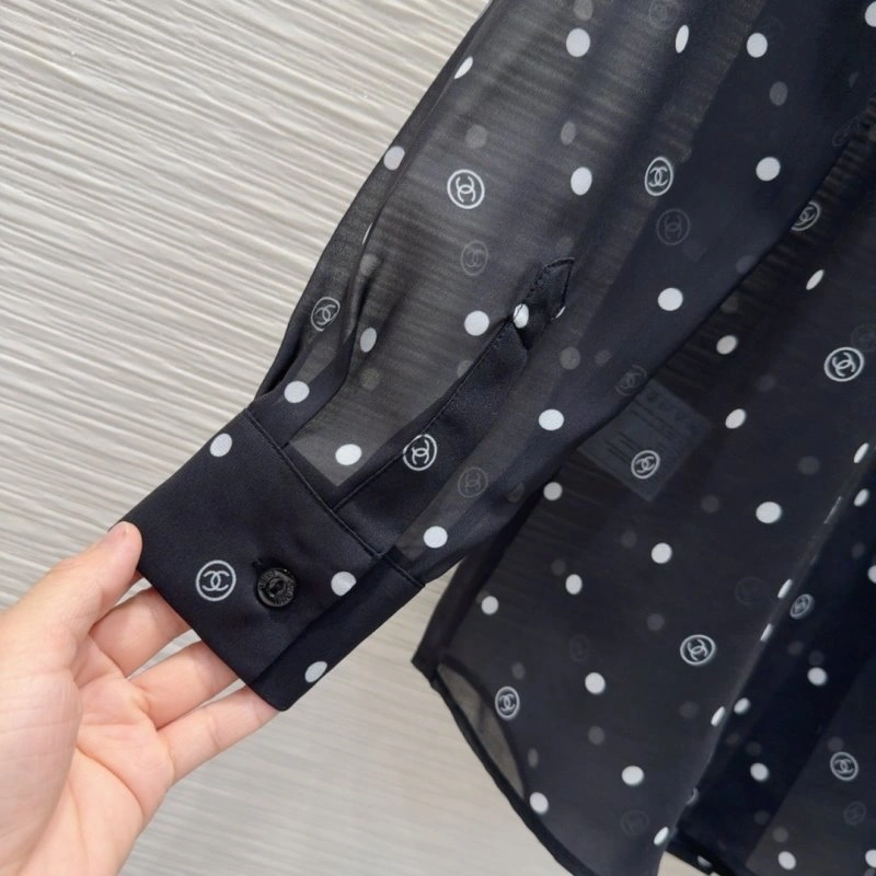 Unisex Chanel Short Suits 110400