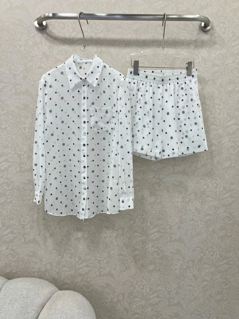 Chanel Short Suits Bright 110372