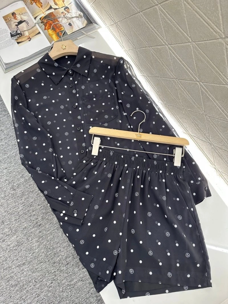Chanel Short Suits Original 110373
