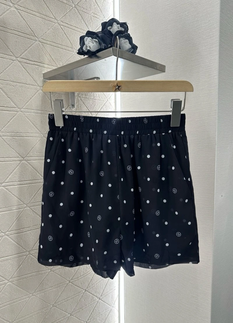 Chanel Short Suits Original 110373
