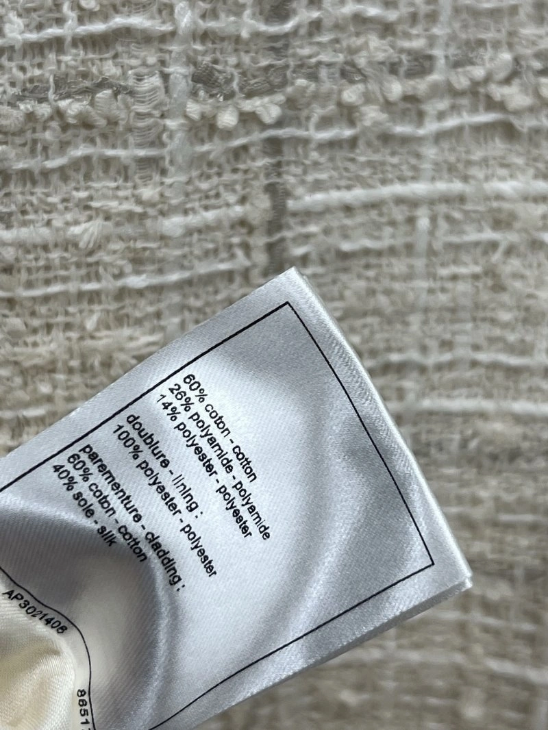 Chanel Short Suits ComfortFit 108078