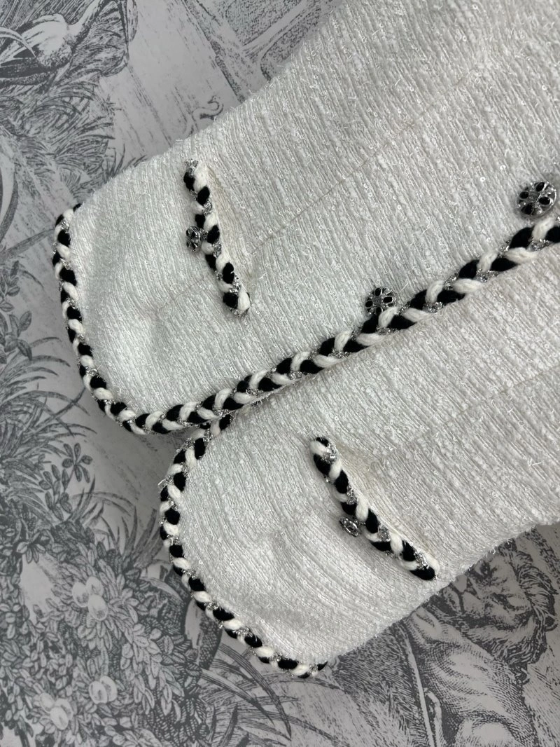 Chanel Short Suits Functional 108080