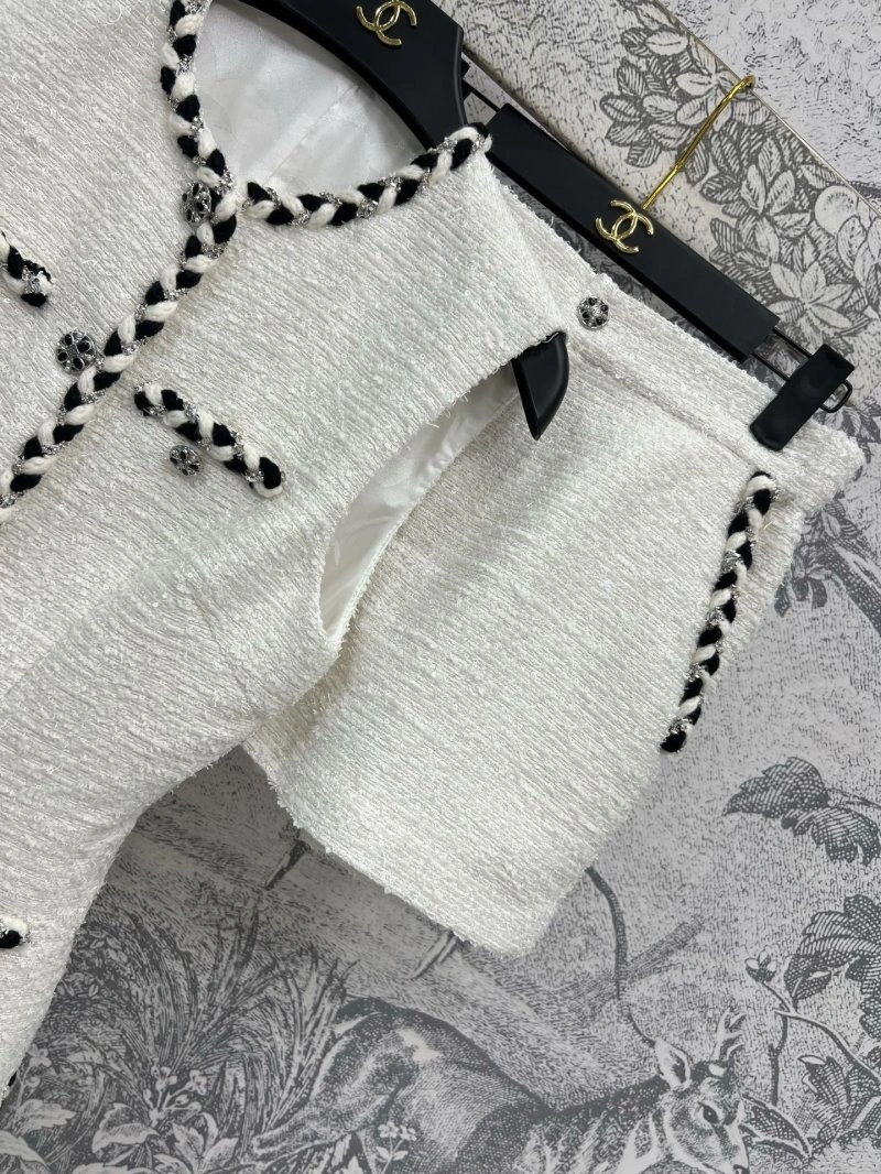 Chanel Short Suits Functional 108080