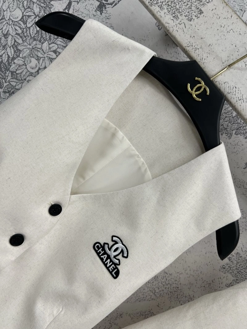 Comfortable Chanel Short Suits 108070