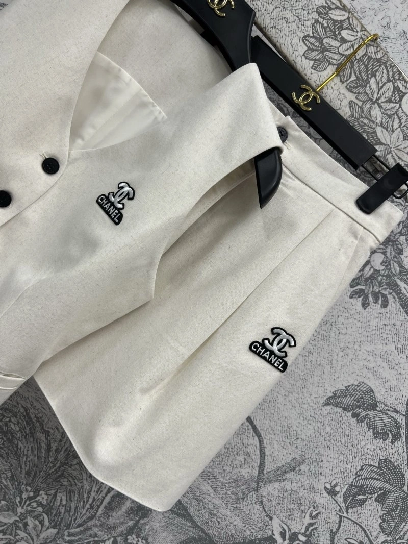 Comfortable Chanel Short Suits 108070