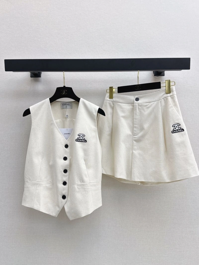 HighPerformance Chanel Short Suits 108052