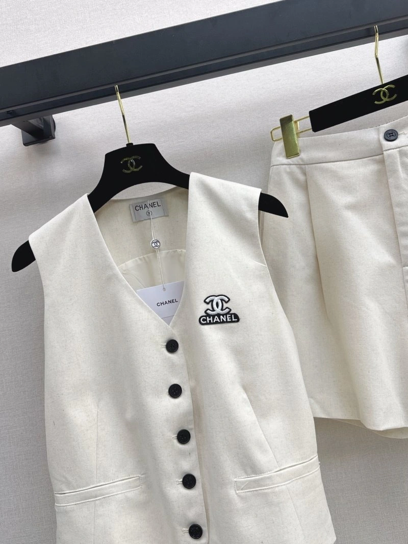 HighPerformance Chanel Short Suits 108052