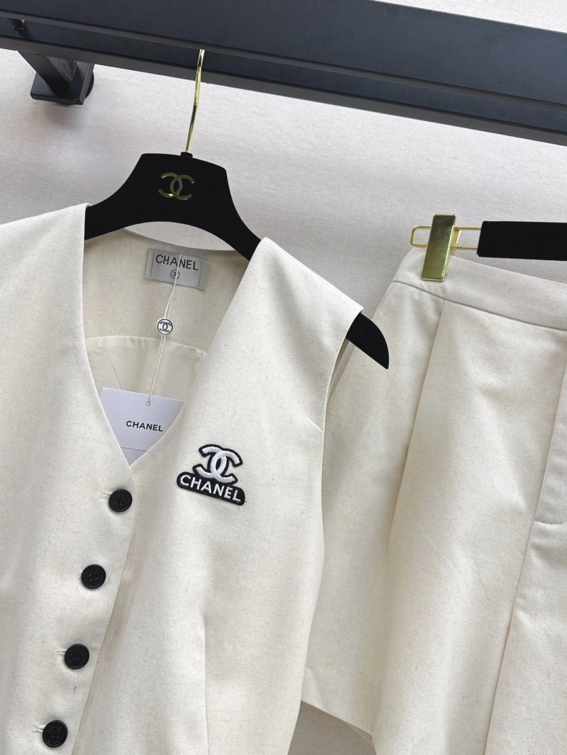 HighPerformance Chanel Short Suits 108052