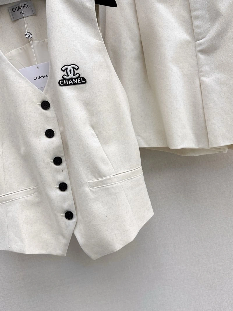 HighPerformance Chanel Short Suits 108052