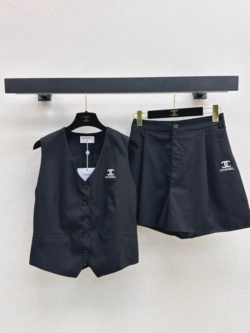 Reliable Chanel Short Suits 108063