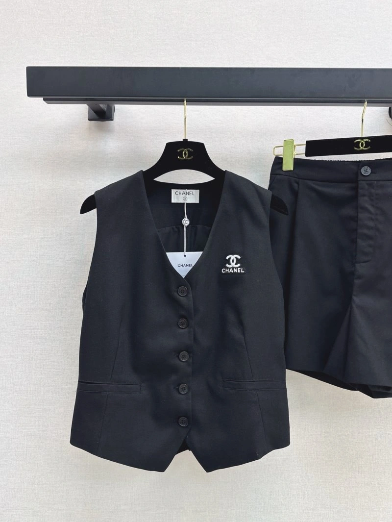 Reliable Chanel Short Suits 108063