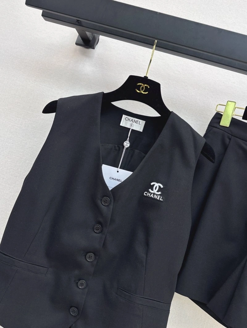 Reliable Chanel Short Suits 108063