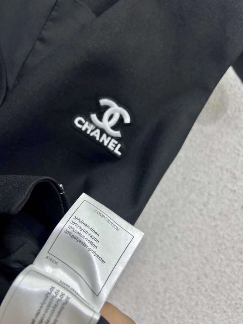 Chanel Short Suits RelaxedFit 109729