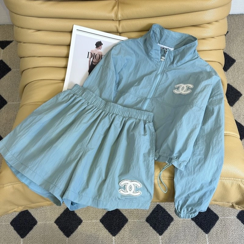 RelaxedFit Chanel Short Suits 109726