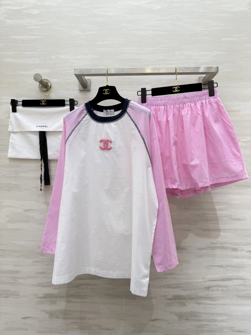 MultiPurpose Chanel Short Suits 109443