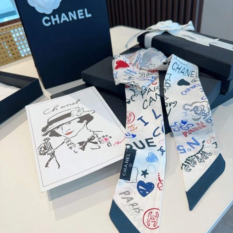 Elegant Chanel Silk 272448