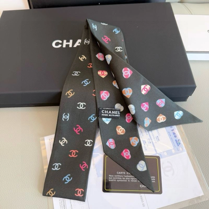 UrbanChic Chanel Silk 272435