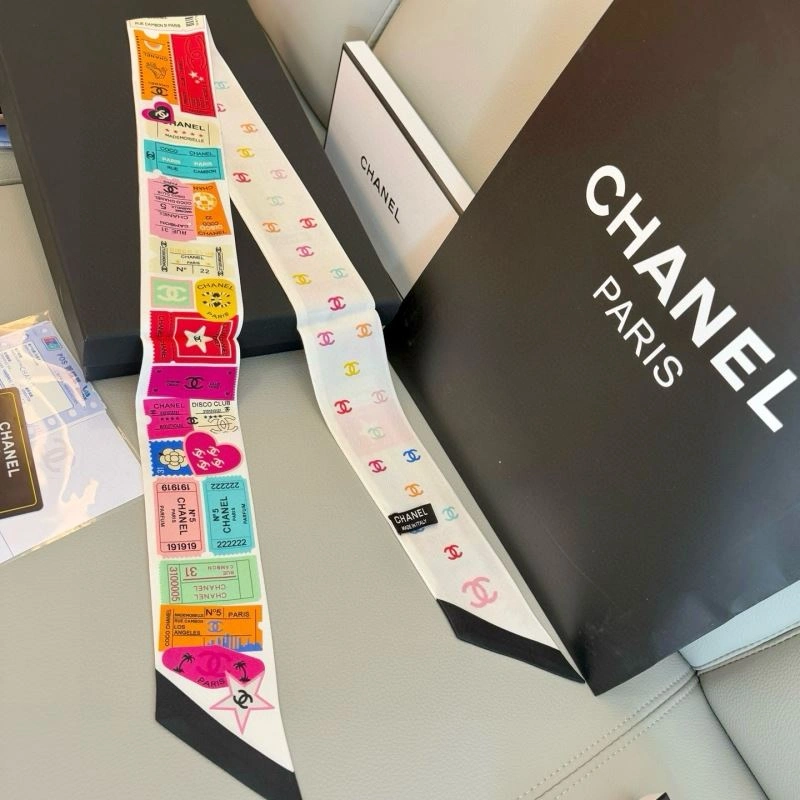 EyeCatching Chanel Silk 272419