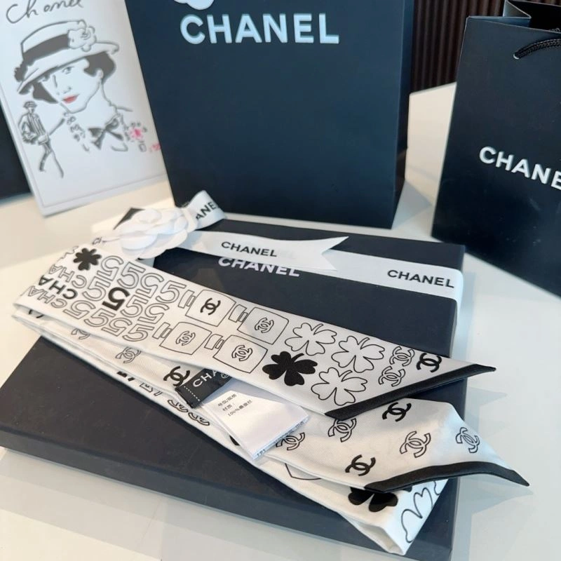 Elegant Chanel Silk 272404