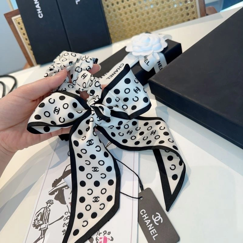 Chanel Silk FreshLook 273057