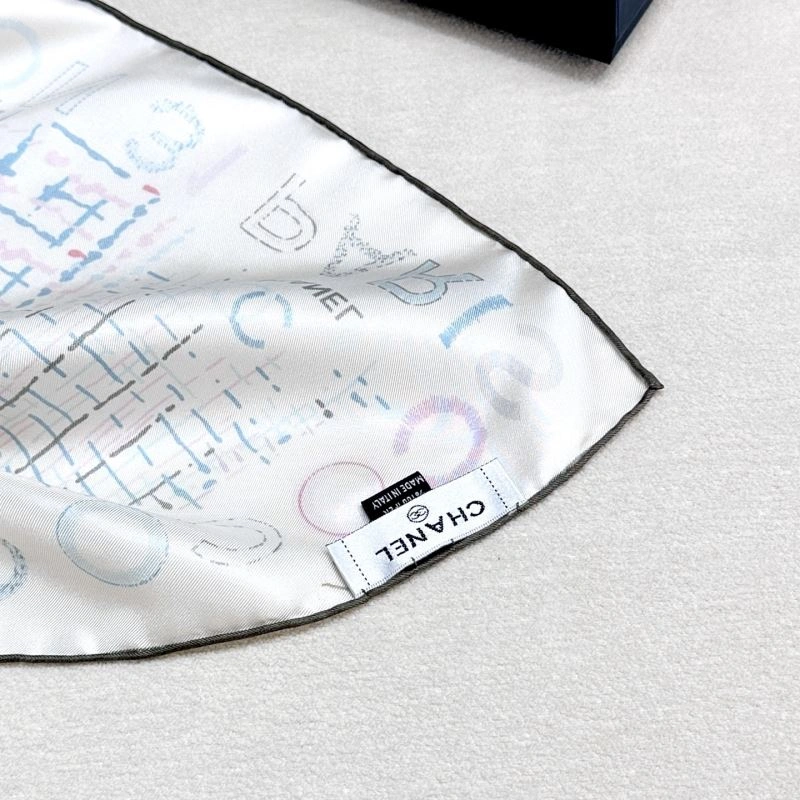 Fashionable Chanel Silk 273037