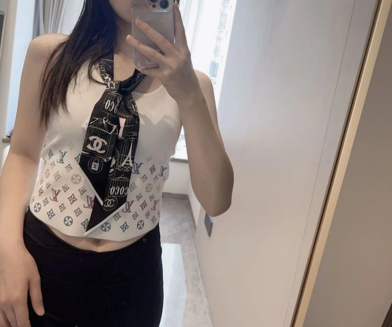 Effortless Chanel Silk 272988
