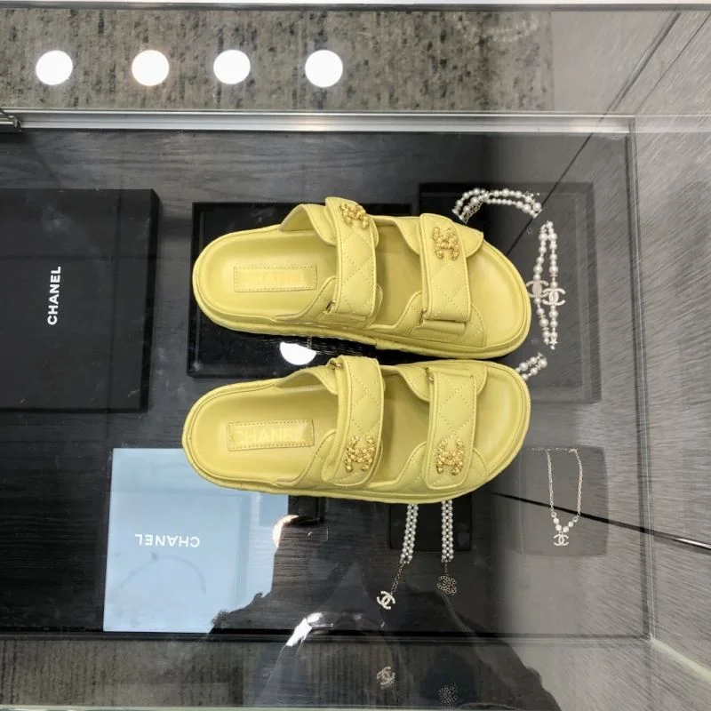 Neat Chanel Slippers 19829