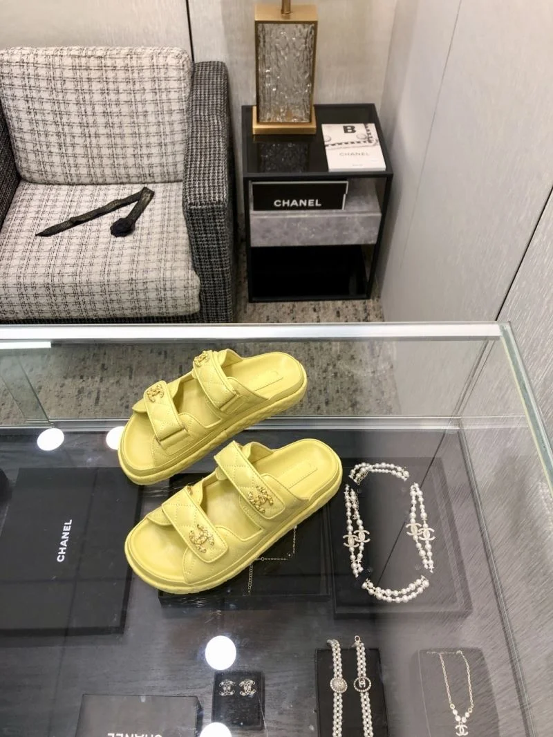 Neat Chanel Slippers 19829